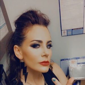 Meet your Posher, Vanessa